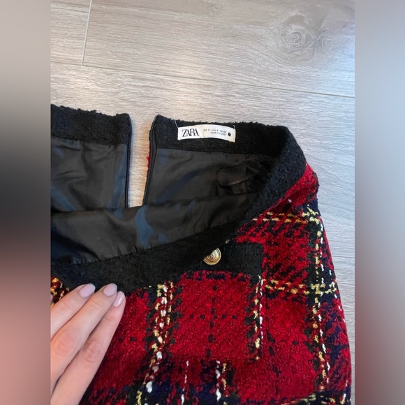 ZARA CLASSY Red Plaid Checkered with  Gold Buttons. Size S - Picture 2 of 4